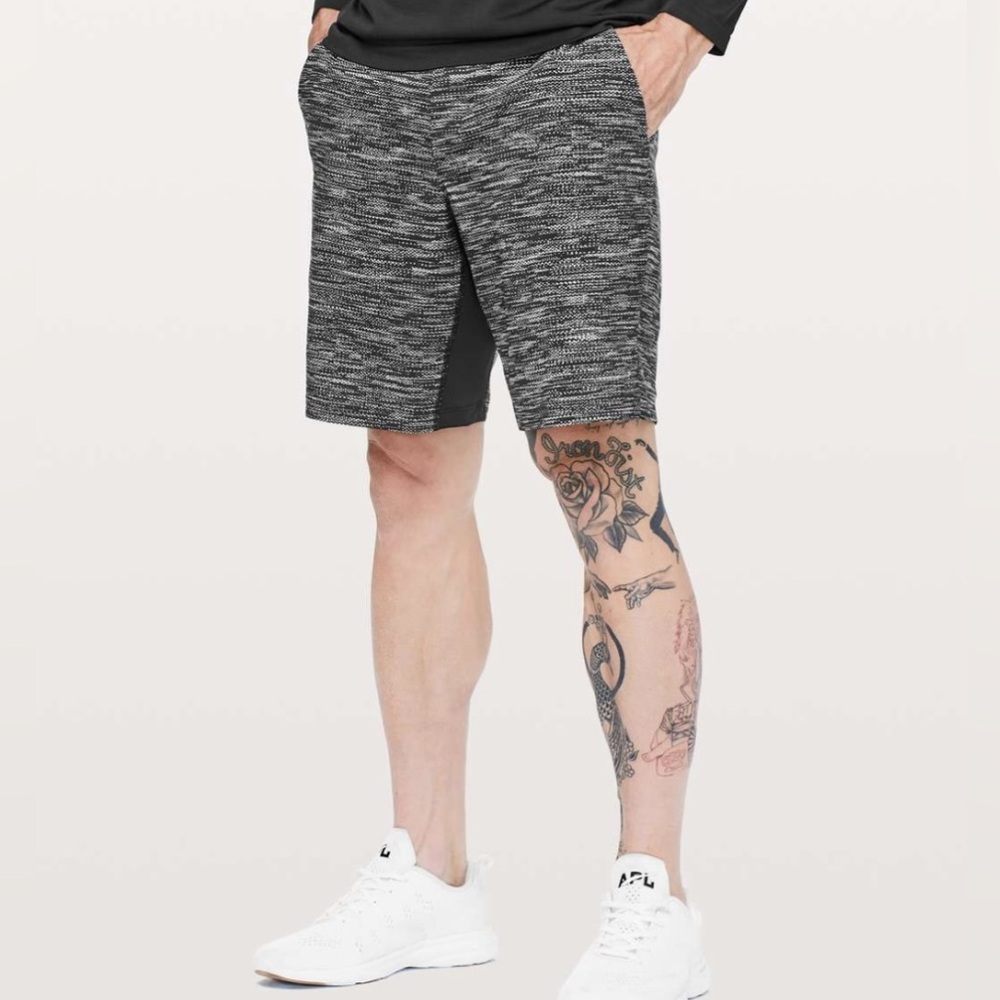 Lululemon T.H.E. short 9” M all court texture white black training shorts